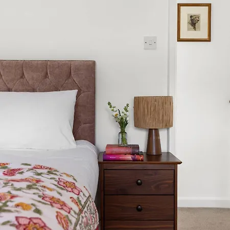Cosy In Rural Location With Lovely Country
